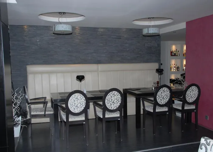 Rose فندق مبيت وإفطار فرانيي