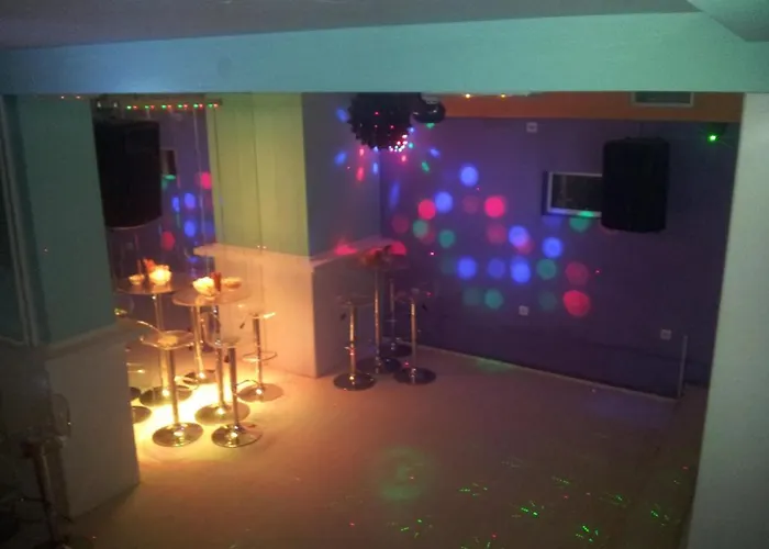 فندق مبيت وإفطار Rose 3*