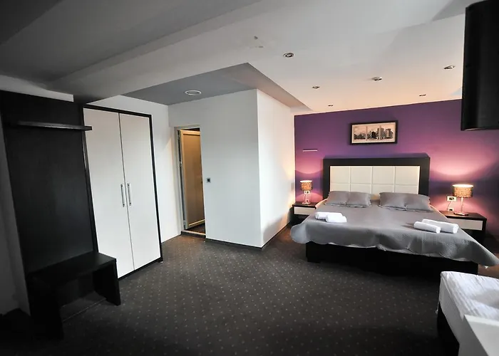 Rose 3* فرانيي