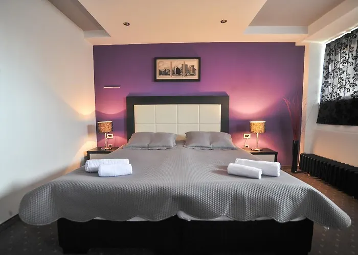 Rose فندق مبيت وإفطار 3*